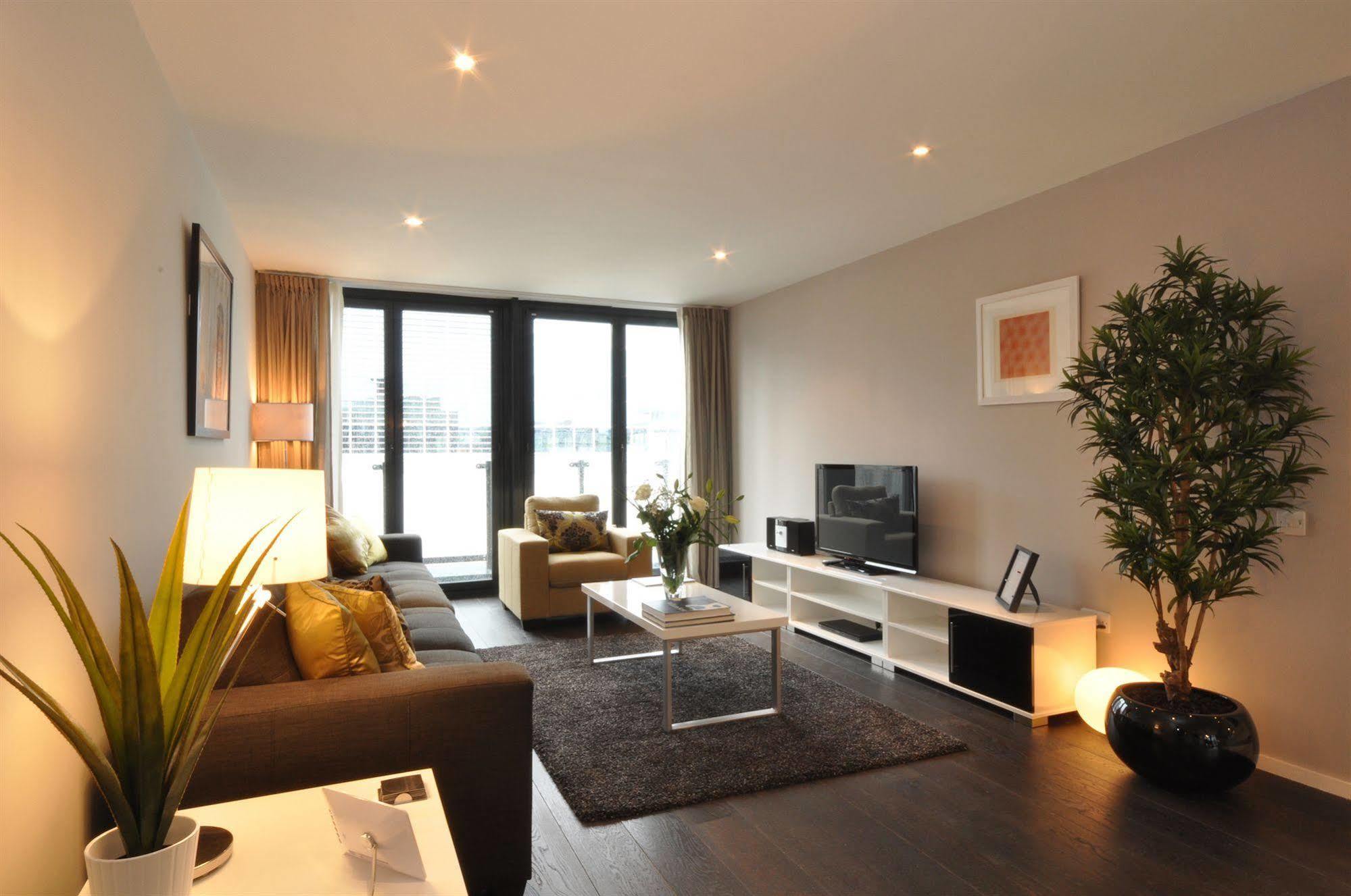 Your Base Dublin - Grand Canal Square 외부 사진